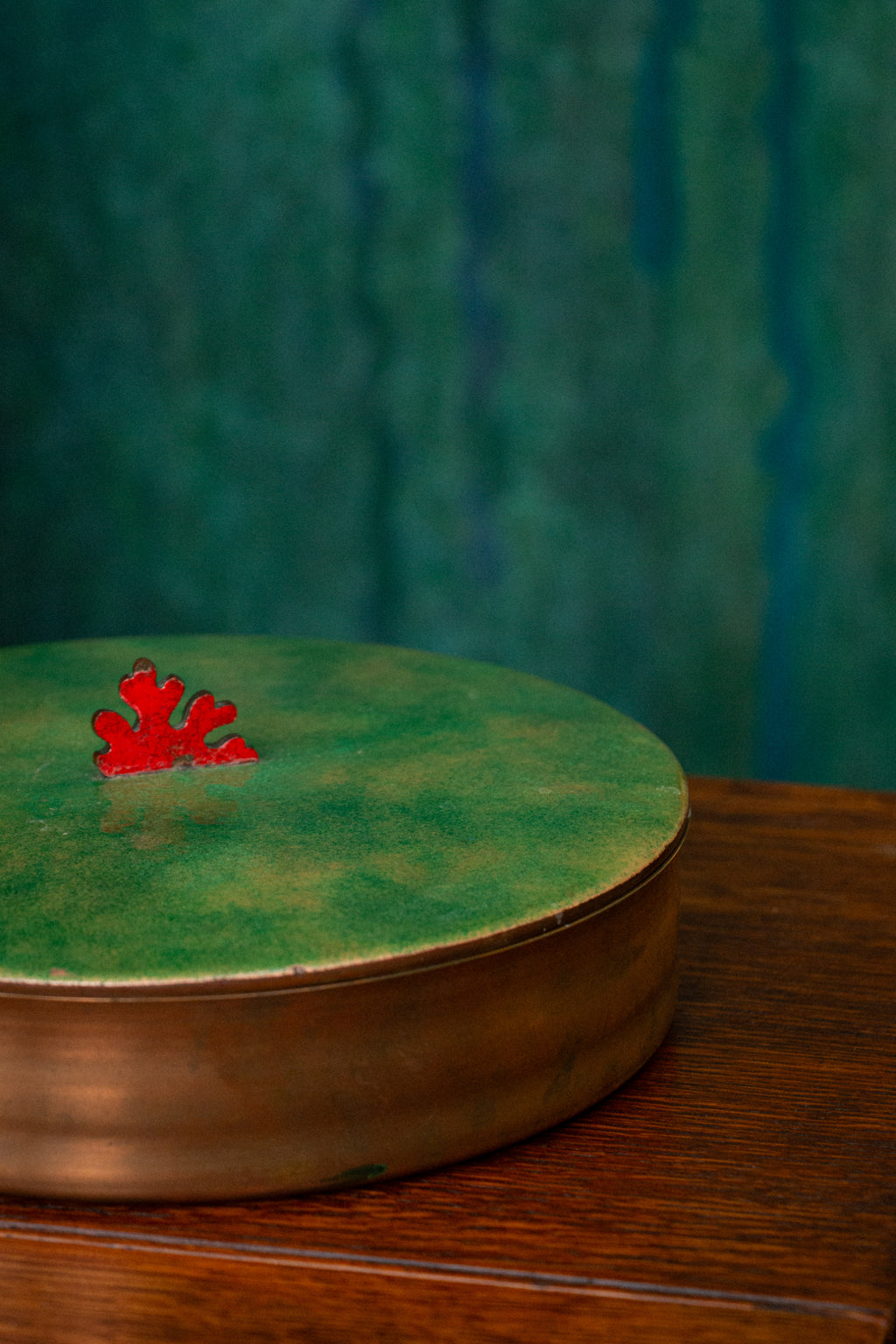 Coral-decorated enamel box by Paolo De Poli